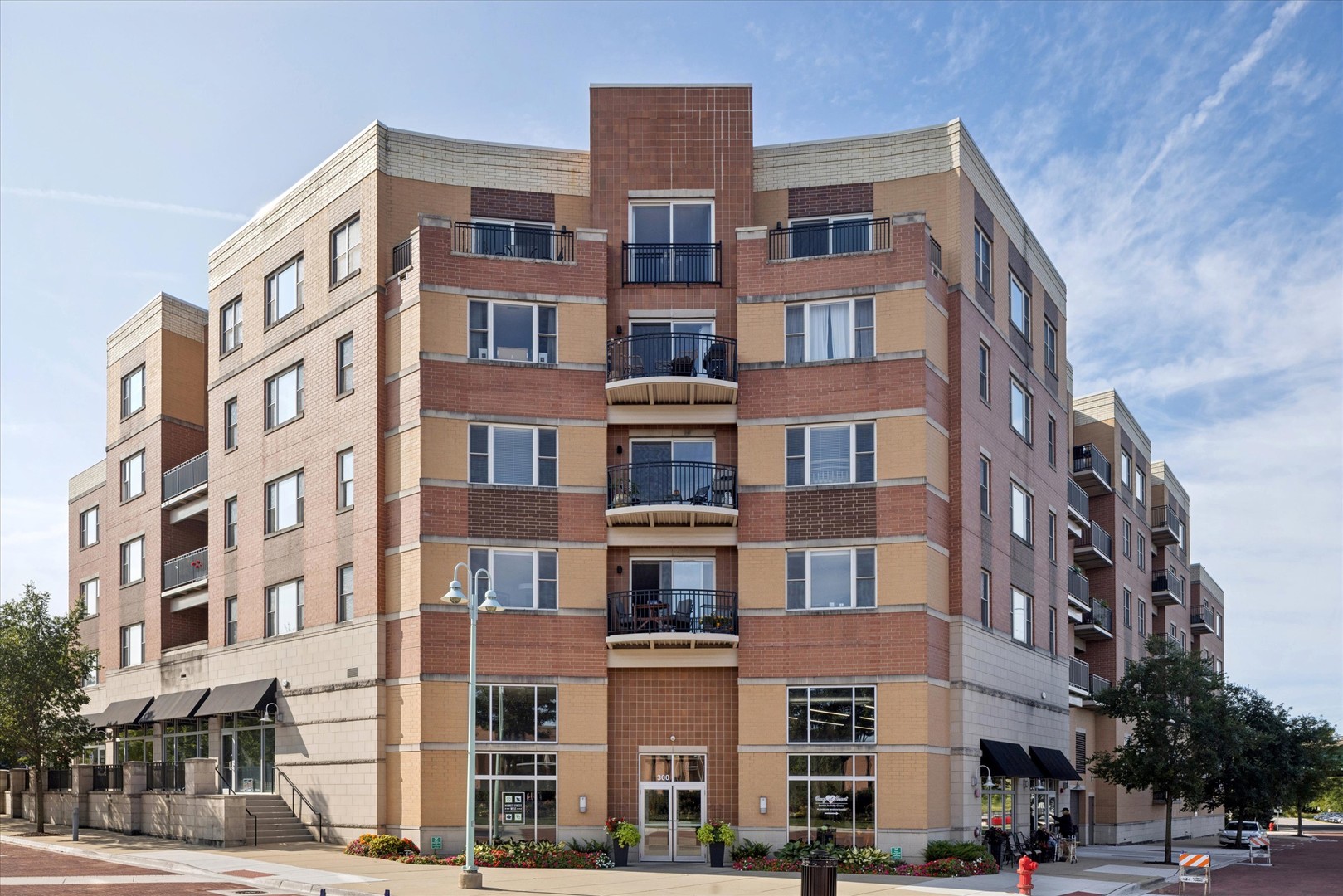 300 Village Circle Unit: 207