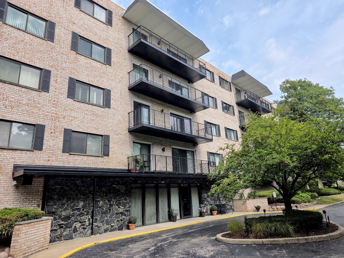 1S150 Spring Road Unit: 5B