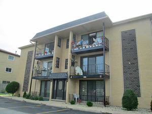 8854 N Chester Avenue Unit: 1S