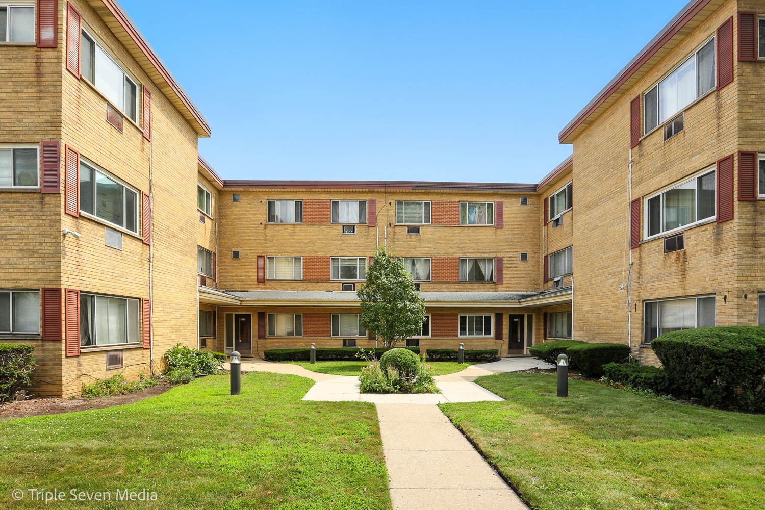 9207 Skokie Boulevard Unit: 306