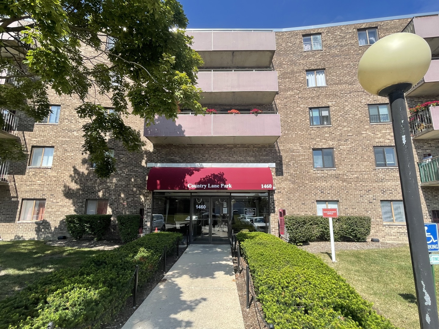 1460 Fairlane Drive Unit: 513