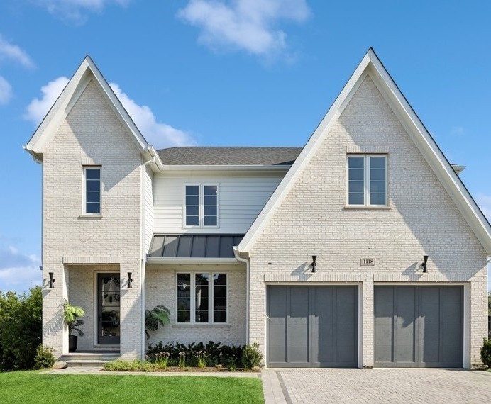 1118 Pin Oak Drive