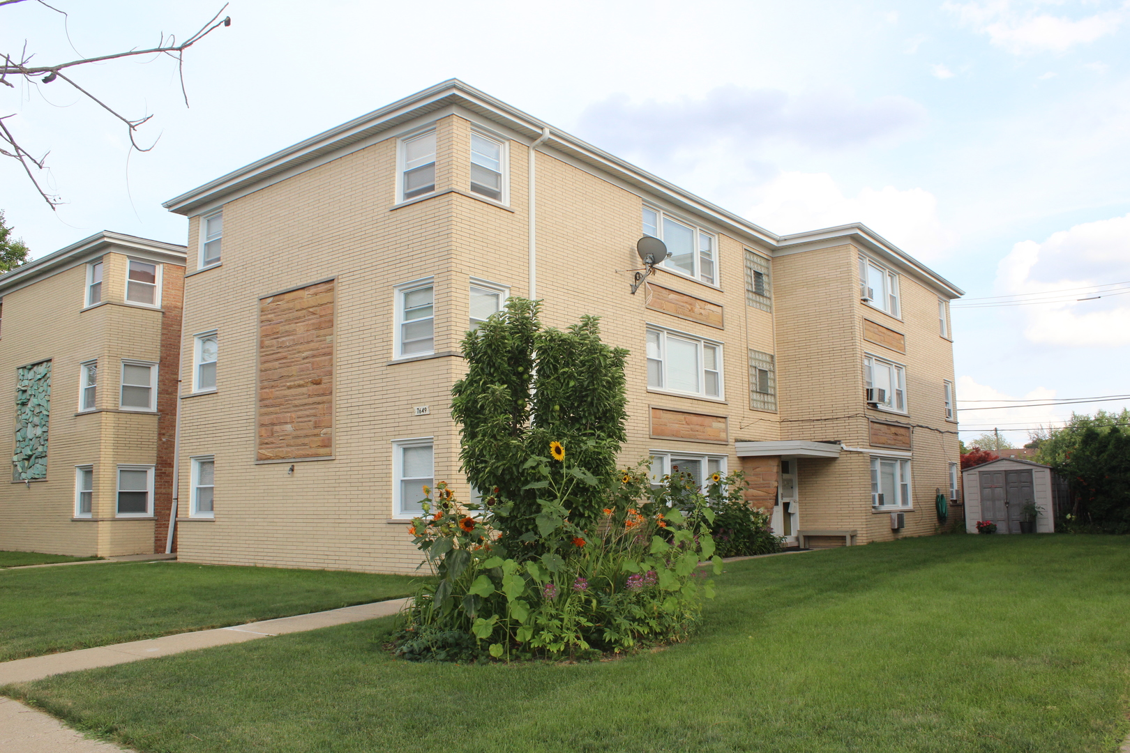 7649 W Irving Park Road