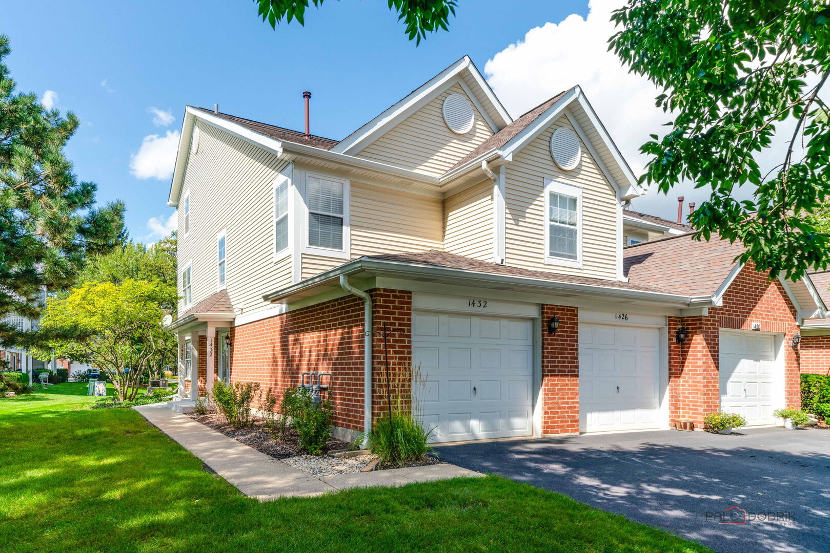 1432 Hampshire Court