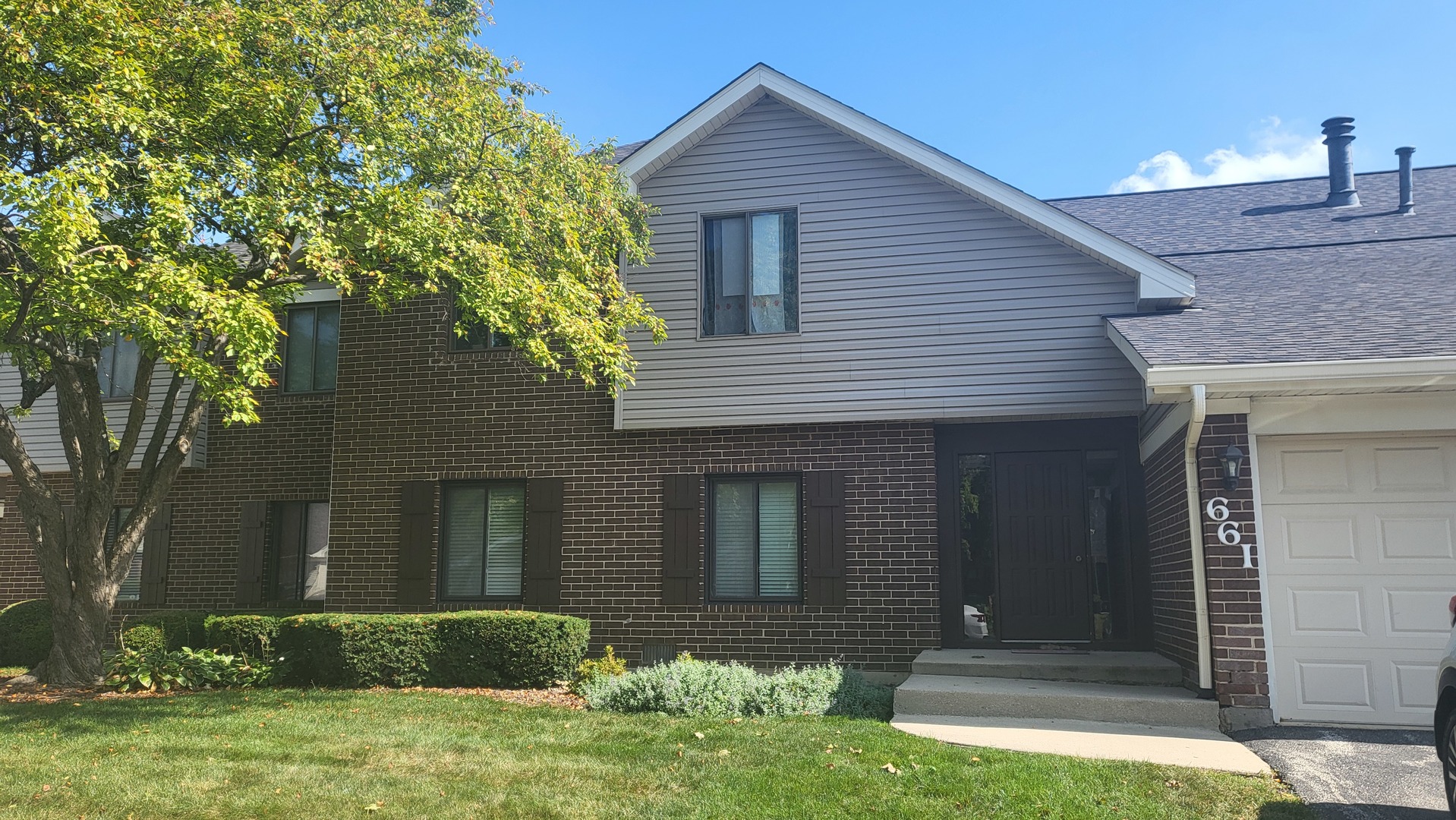661 CROSS CREEK Drive W Unit: D