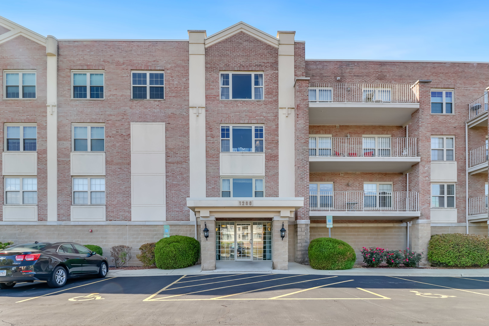 1200 S Prospect Avenue Unit: 303