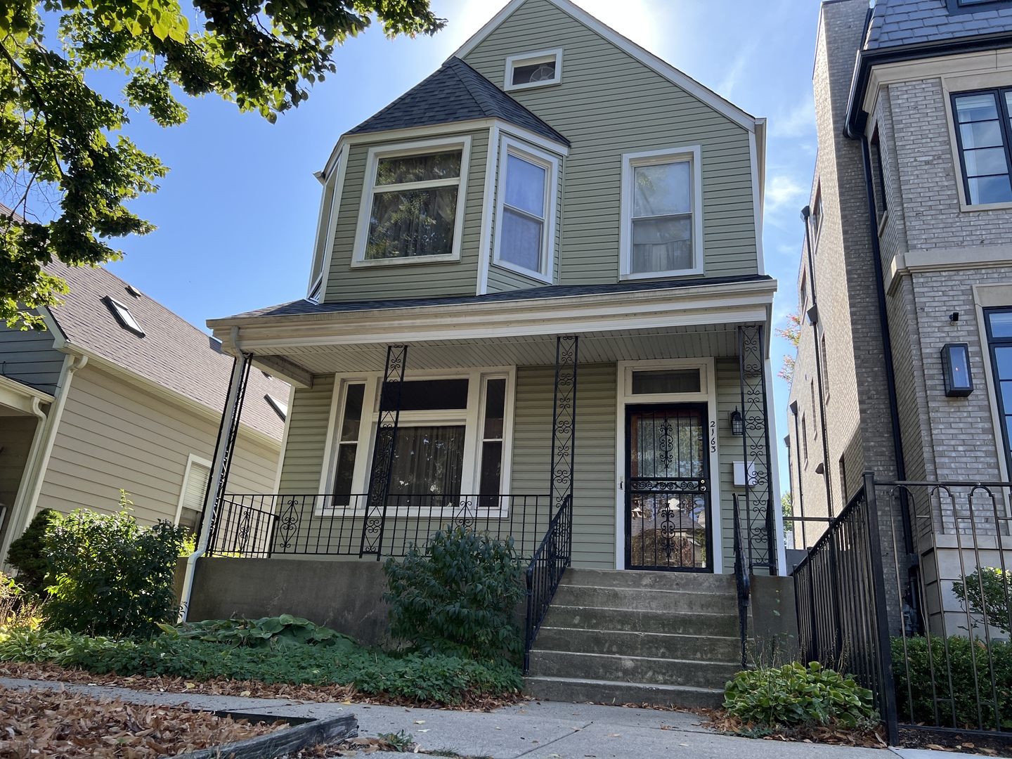 2163 W Windsor Avenue