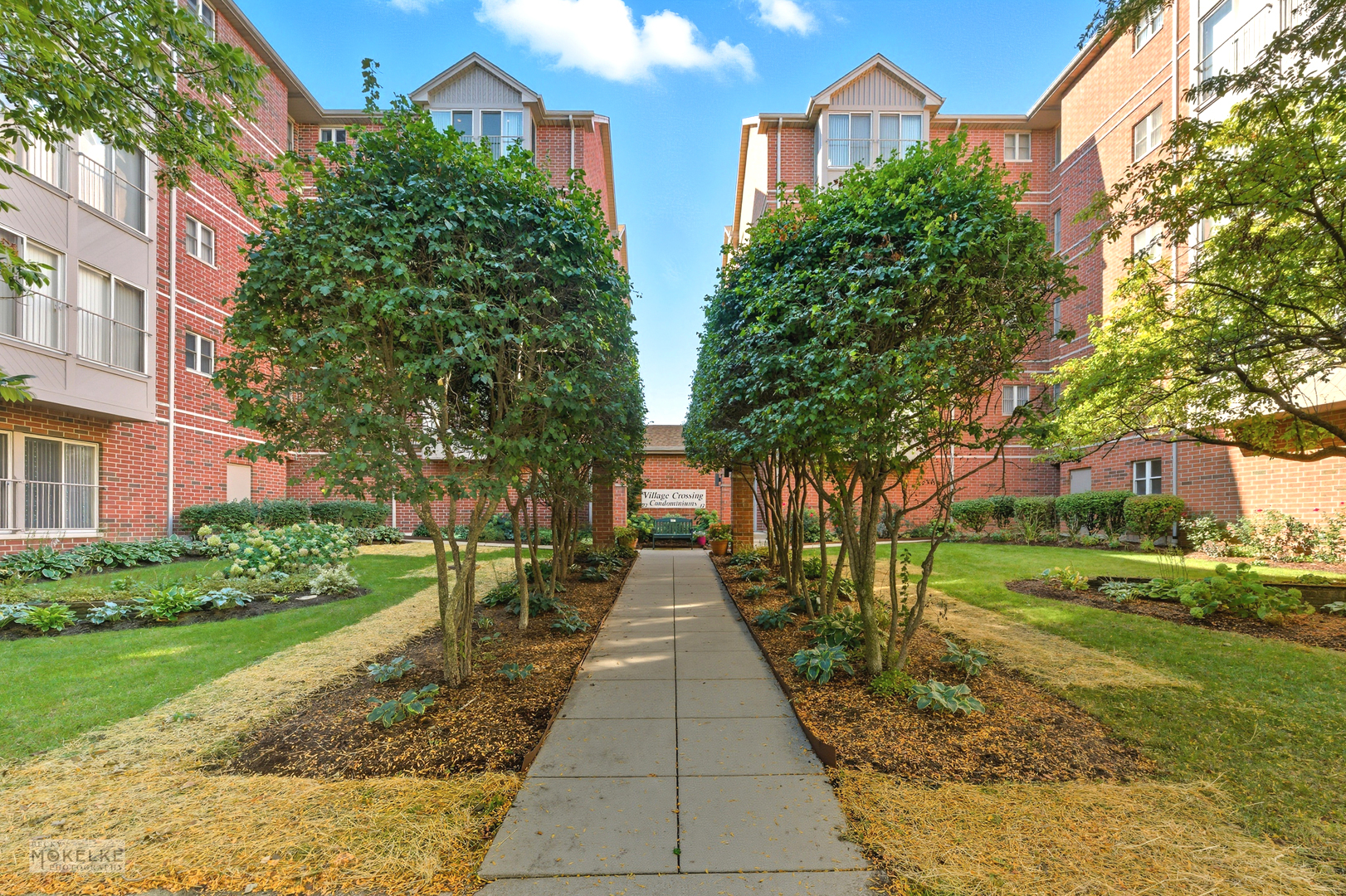 27 E Hattendorf Avenue Unit: 216