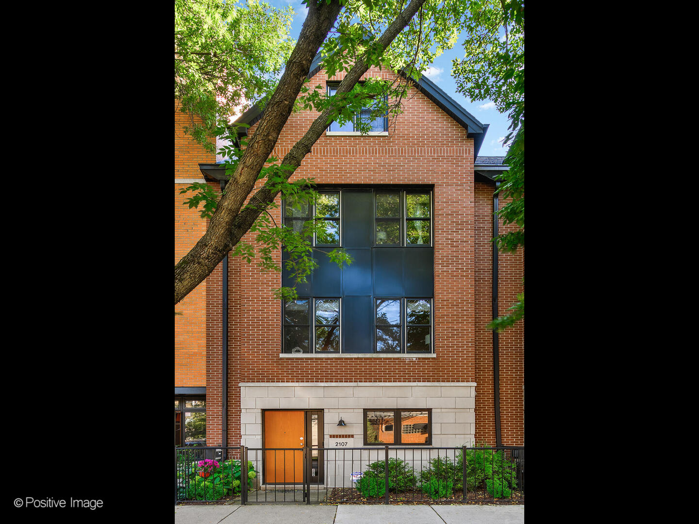 2107 W Berteau Avenue