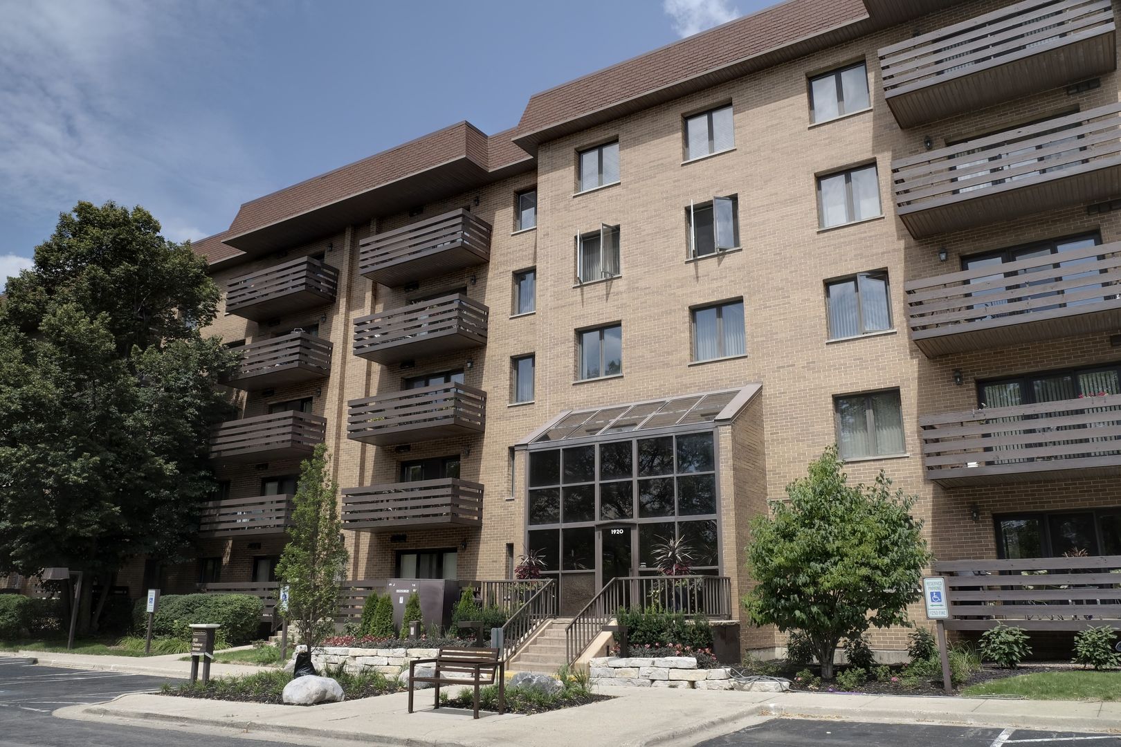 1910 Chestnut Avenue Unit: D306