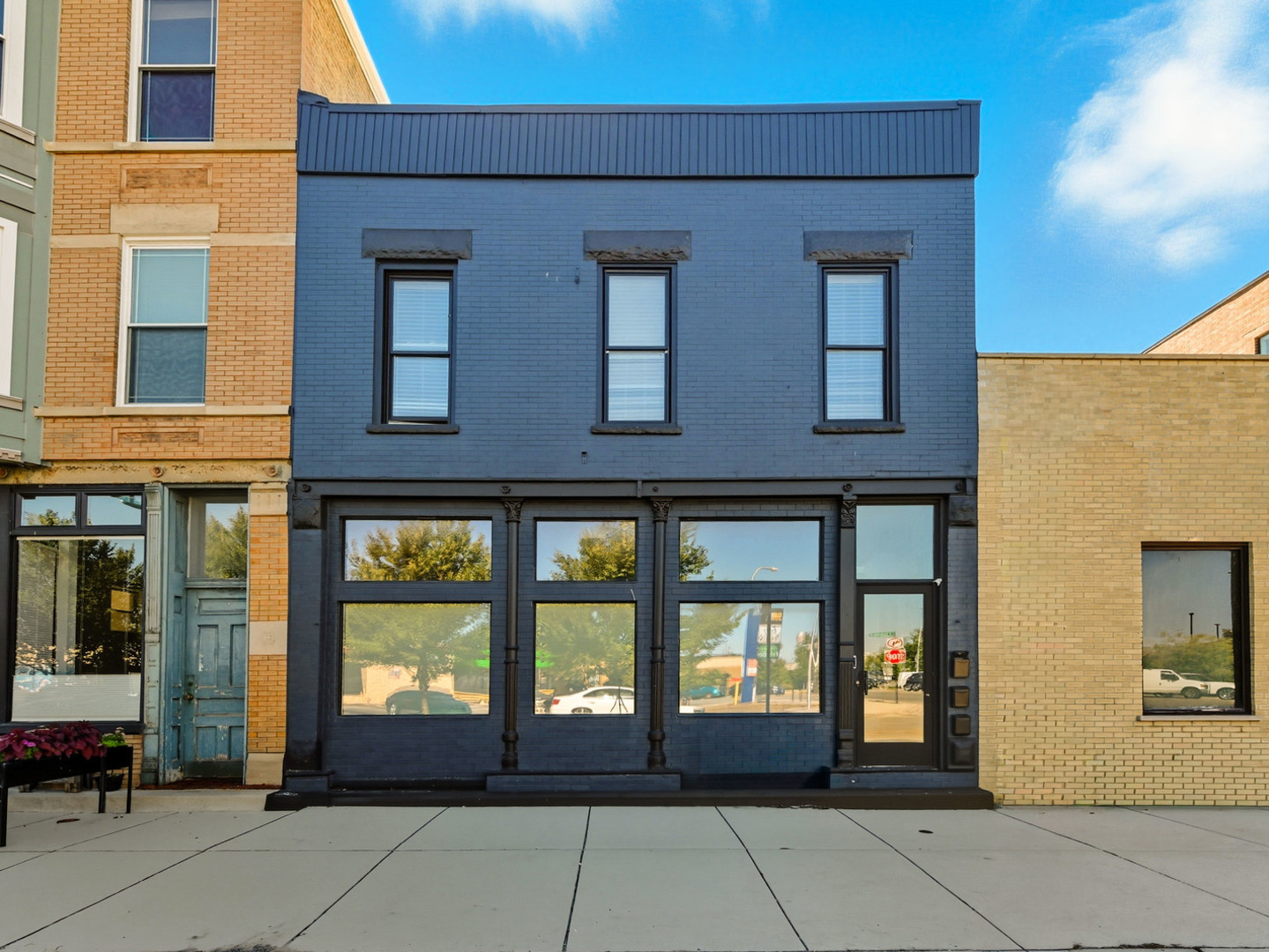 2370 N Elston Court Unit: 2F