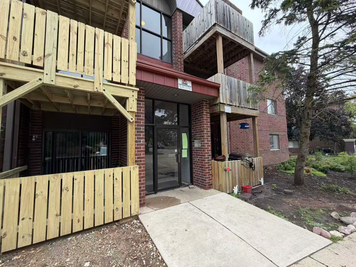 1360 Brook Street Unit: D