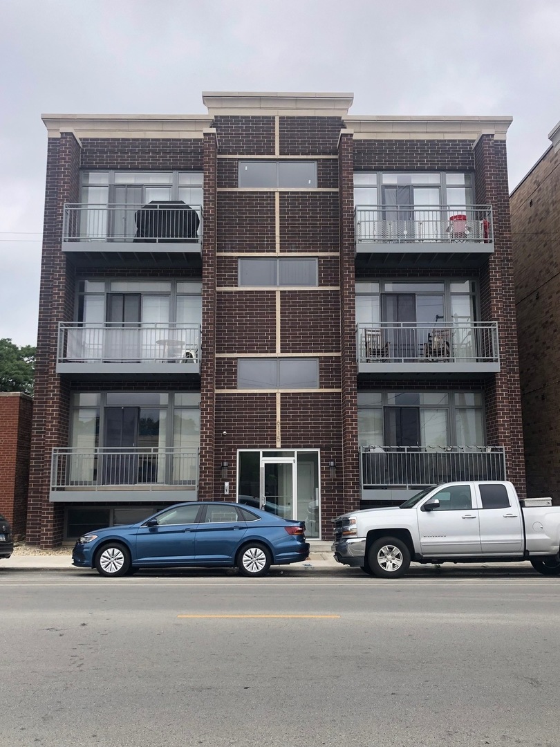 6109 N ELSTON Avenue Unit: 1S