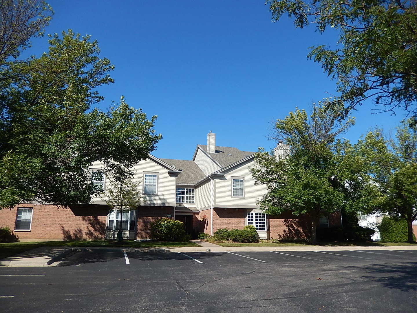 131 Crestwood Court Unit: 2