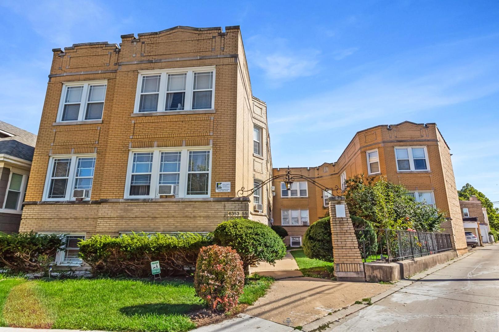 6353 W RAVEN Street Unit: 1F