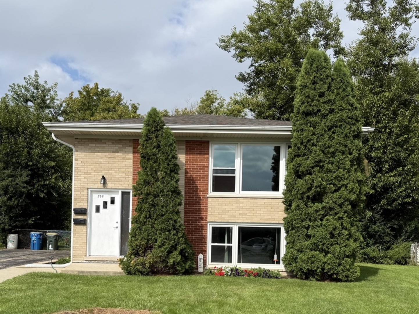 286 Wayne Court Unit: 2
