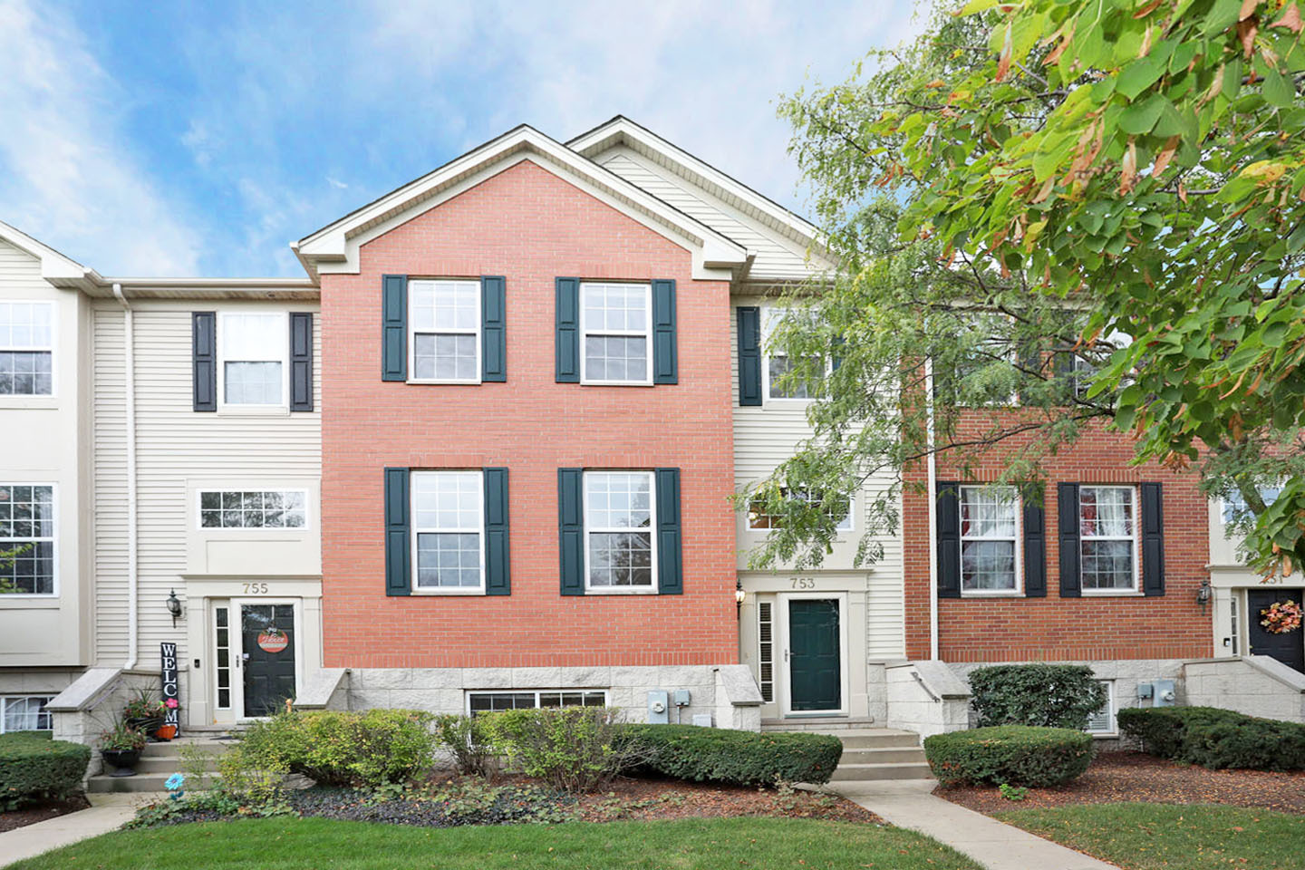 753 Thornbury Court