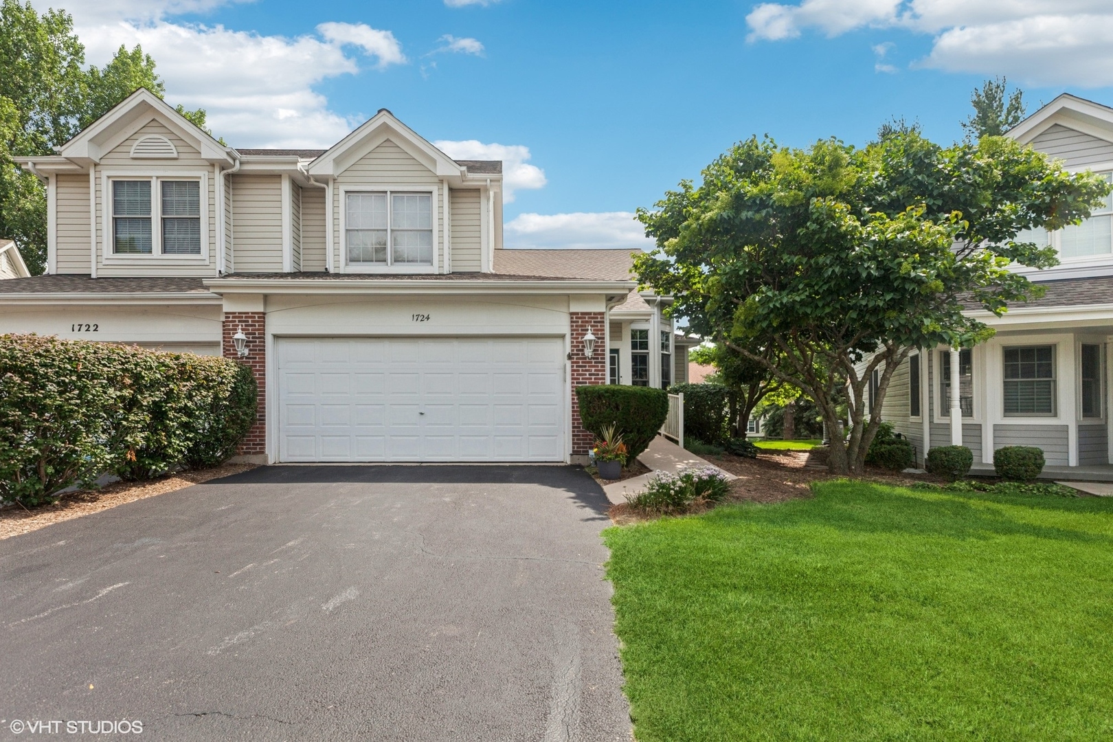 1724 Waverly Circle