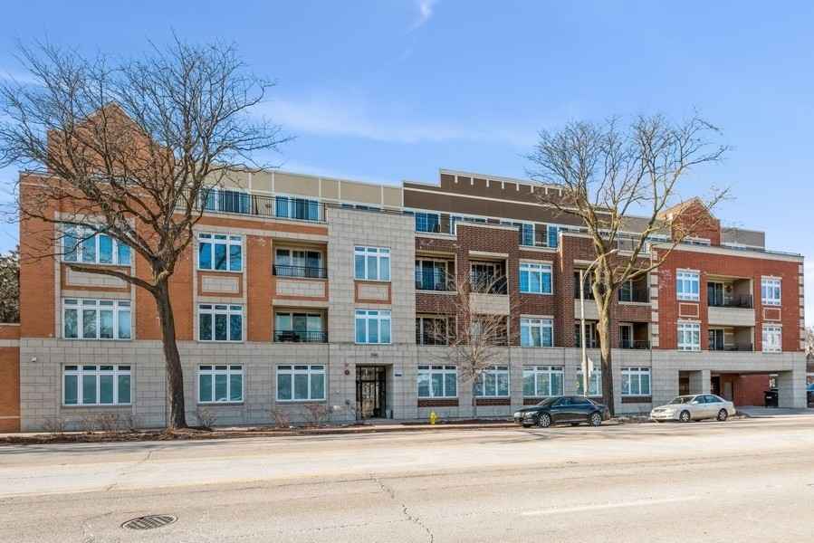 1202 Waukegan Road Unit: 201