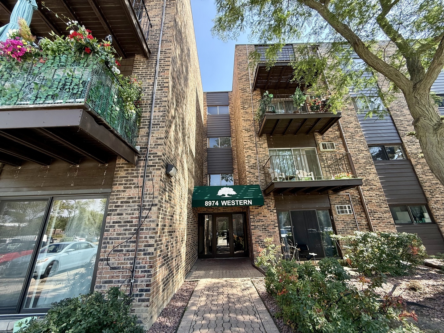 8974 N Western Avenue Unit: 409