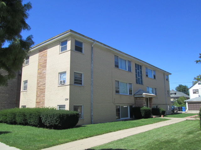 5742 W Lawrence Avenue Unit: GS
