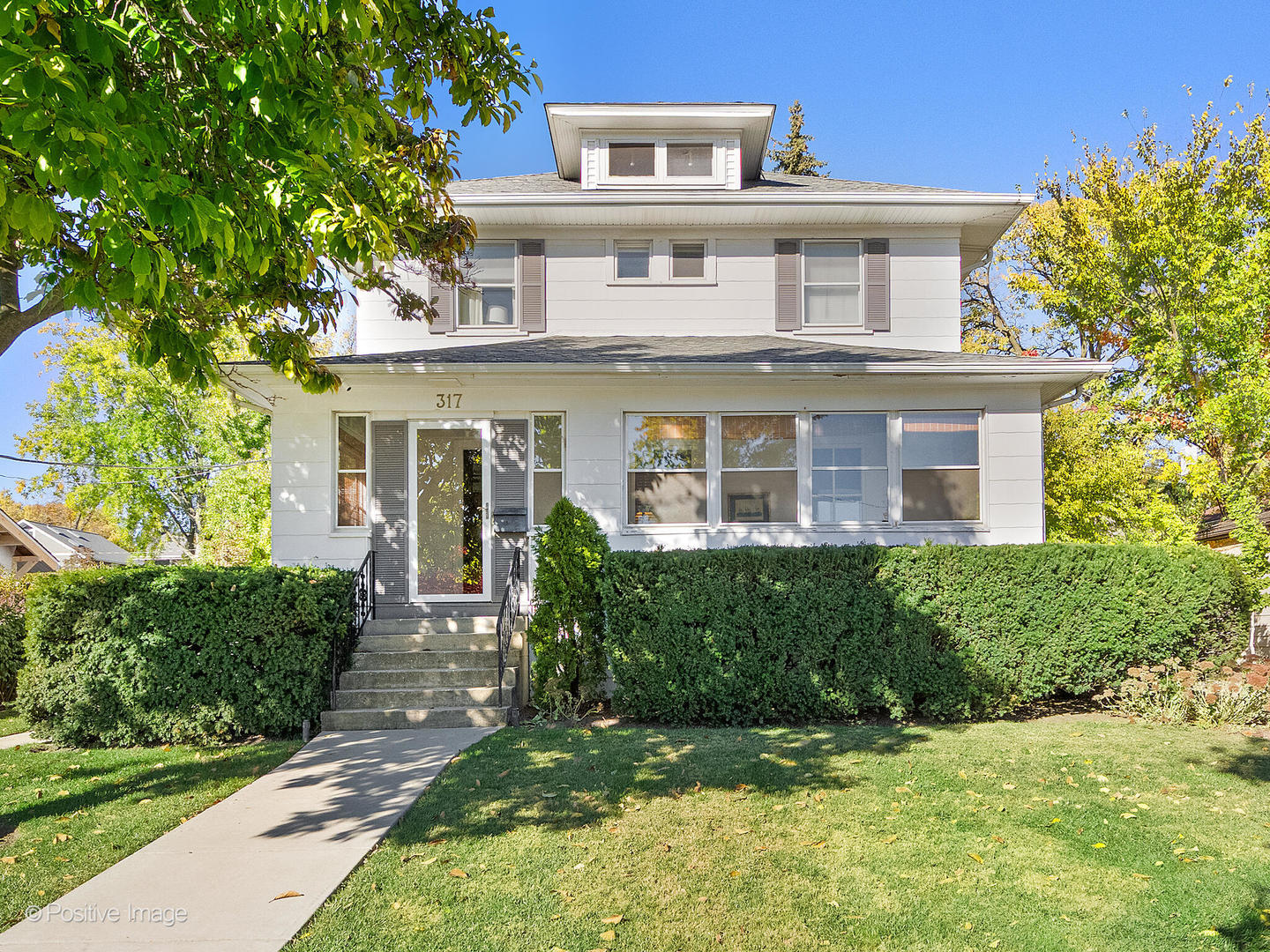 317 W Chicago Avenue