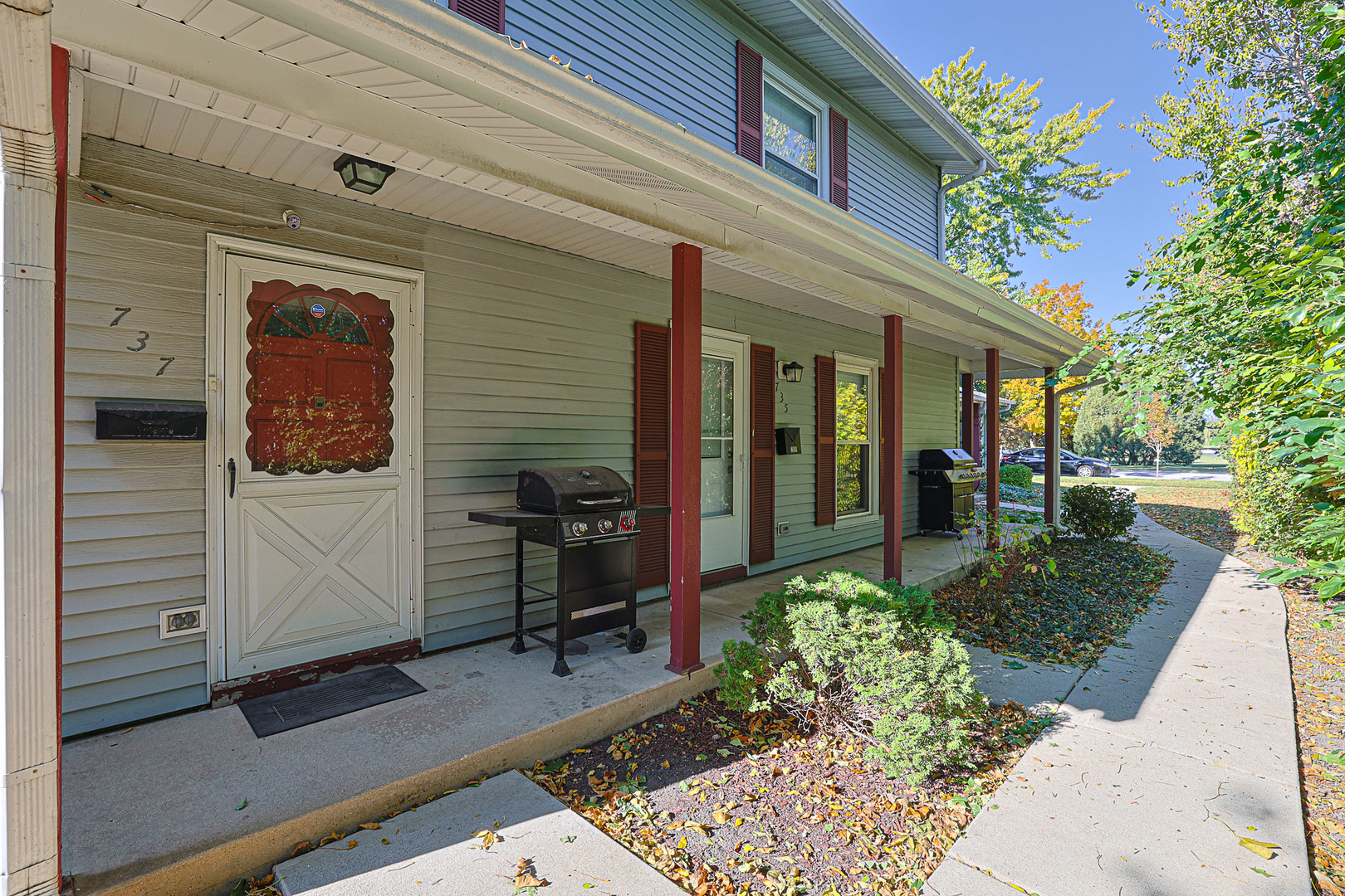 737 Wellington Avenue