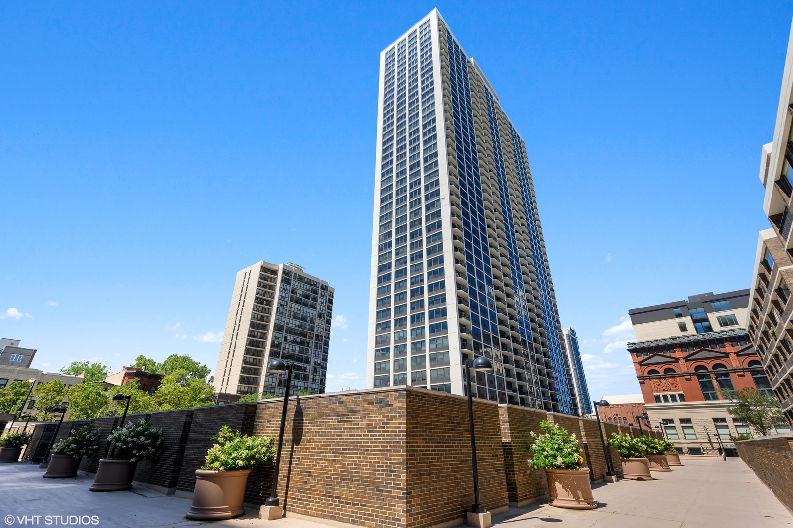 1560 N Sandburg Terrace Unit: 1201J