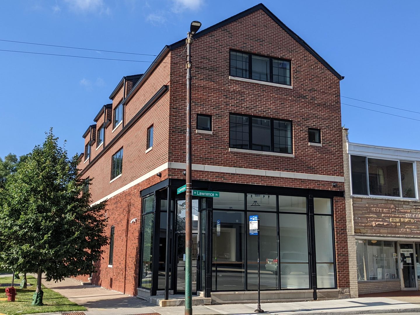 5001 W Lawrence Avenue
