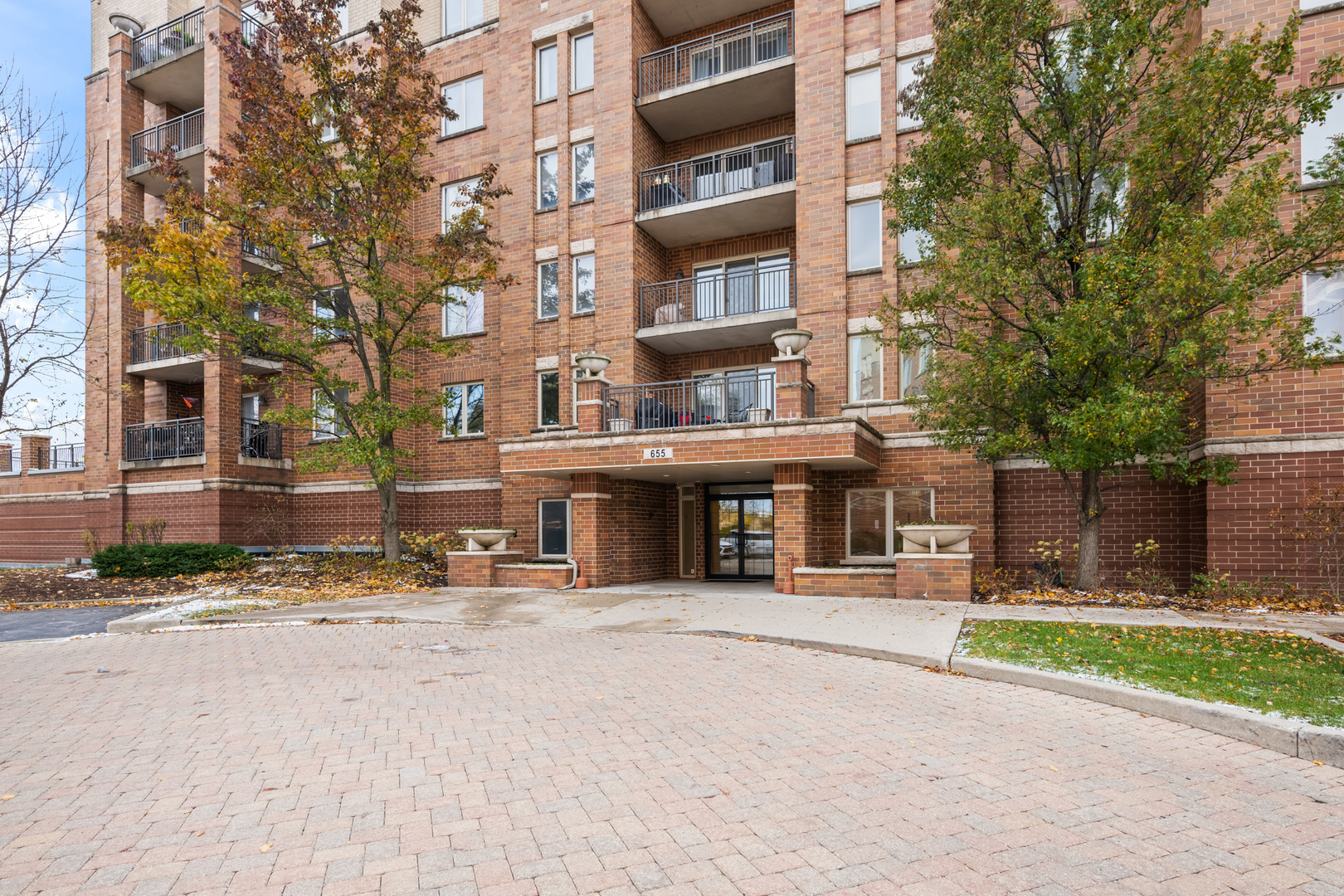 655 Perrie Drive Unit: 203