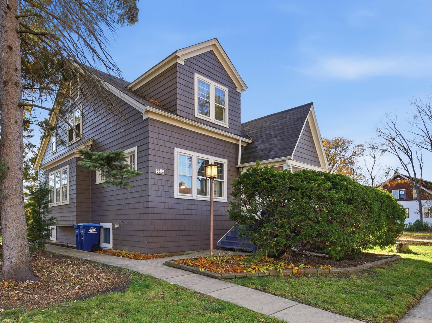 1489 E Algonquin Road