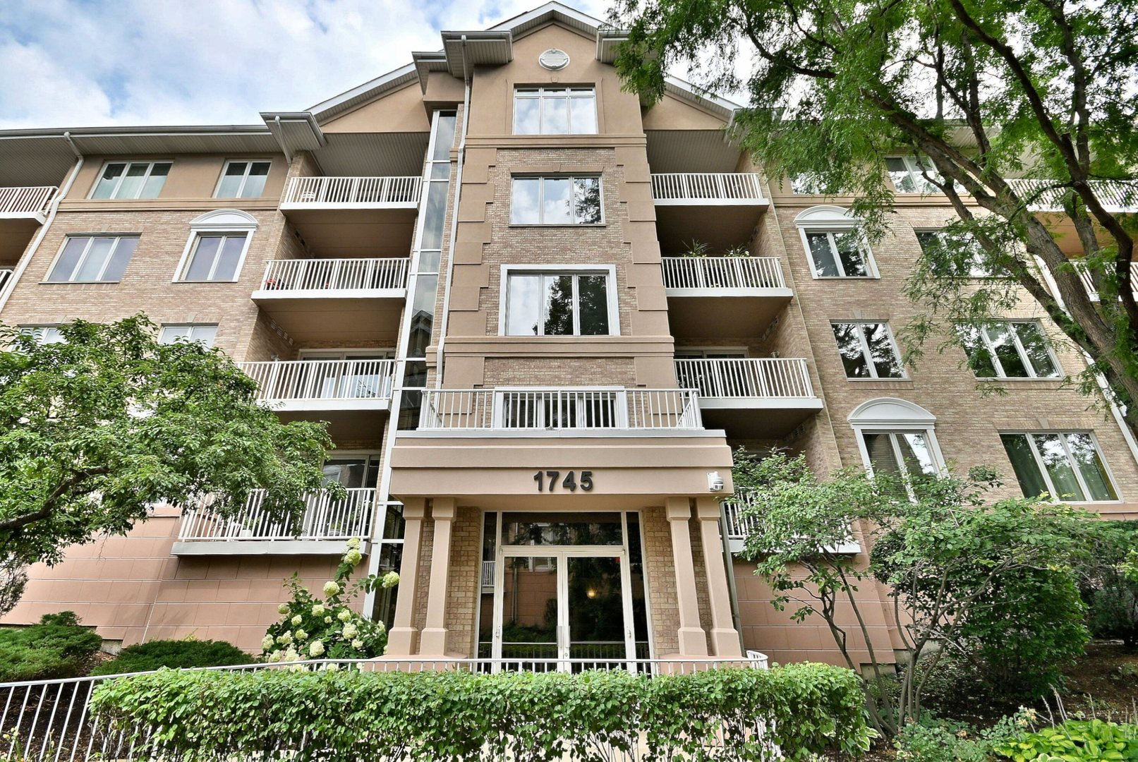 1745 Pavilion Way Unit: 502