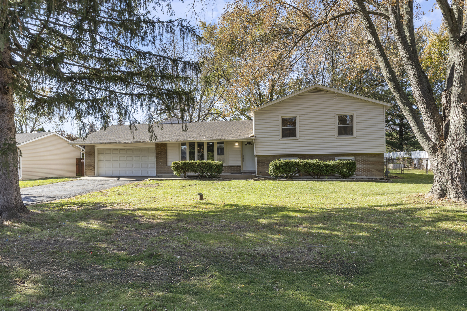 2N238 Highland Avenue