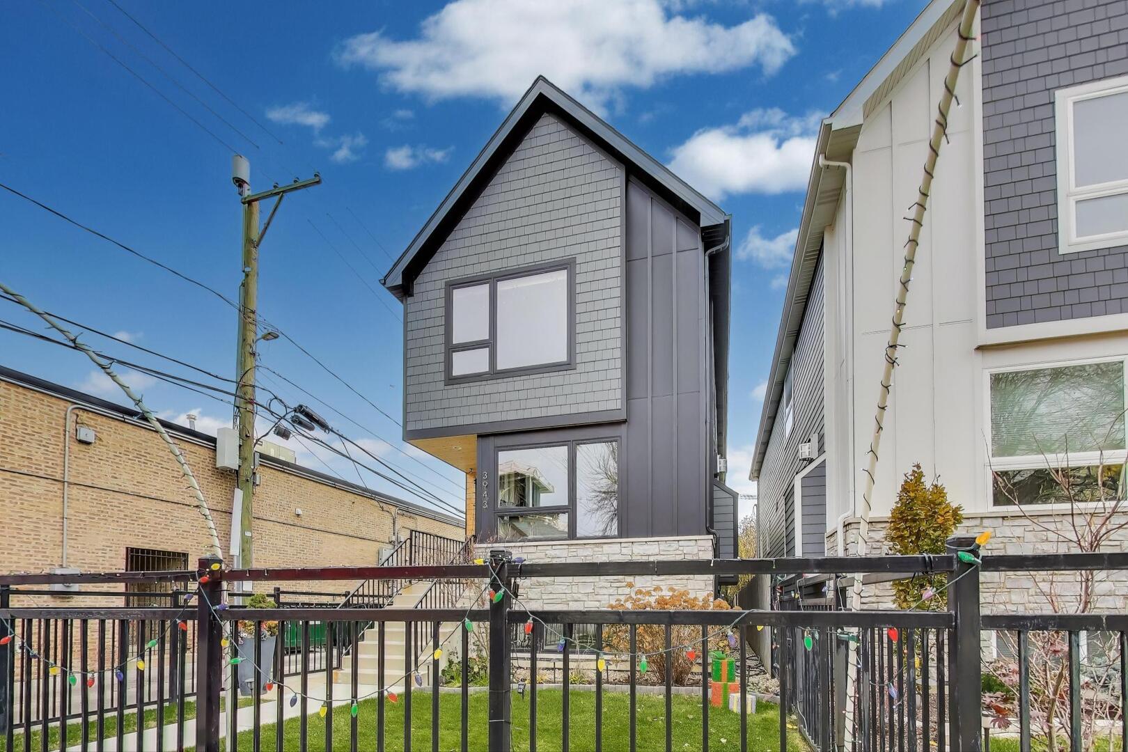 3943 N Francisco Avenue