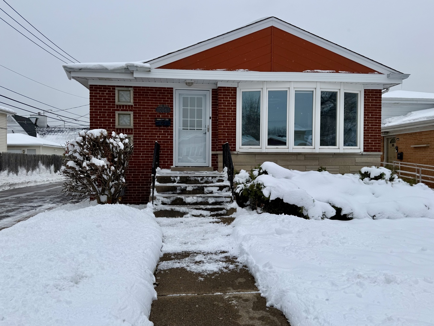 10061 LaCrosse Avenue