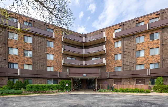 850 Wellington Avenue Unit: 304