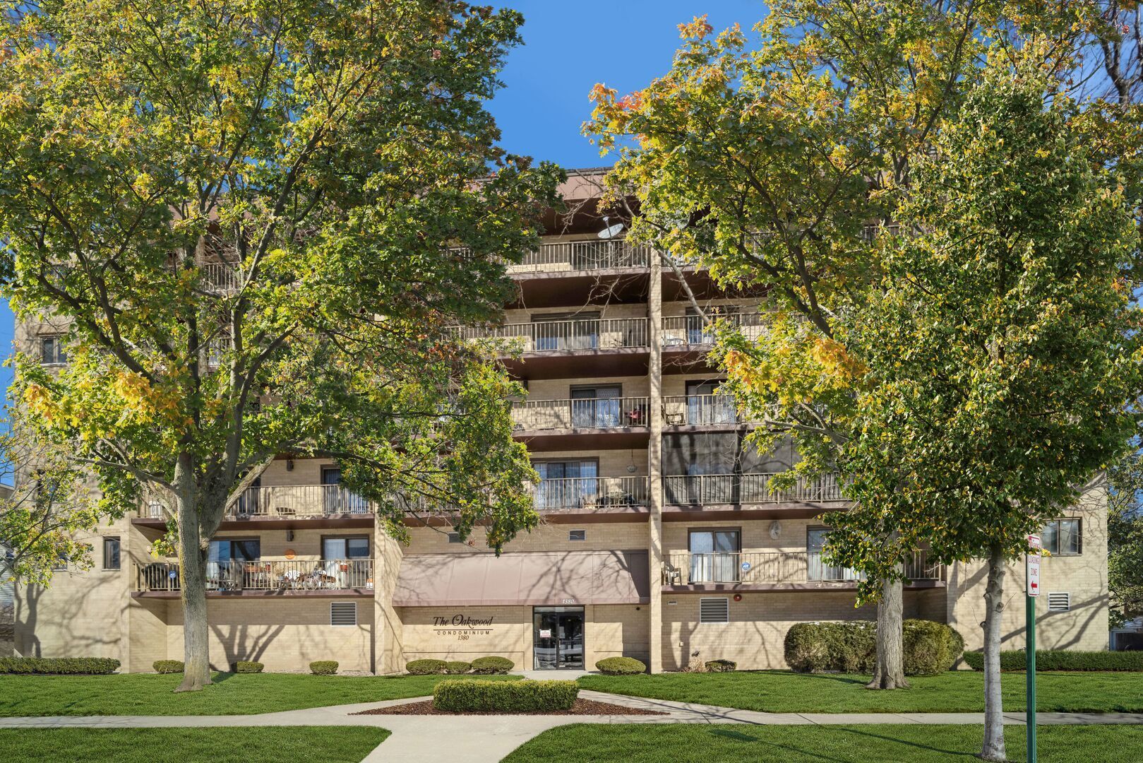 1380 Oakwood Avenue Unit: 306