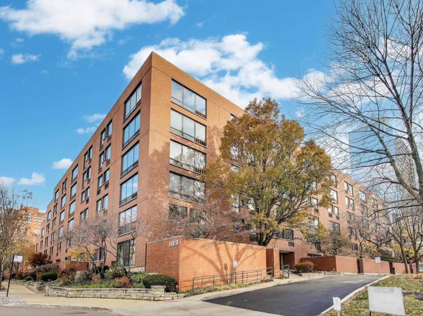 1169 S Plymouth Court Unit: 114