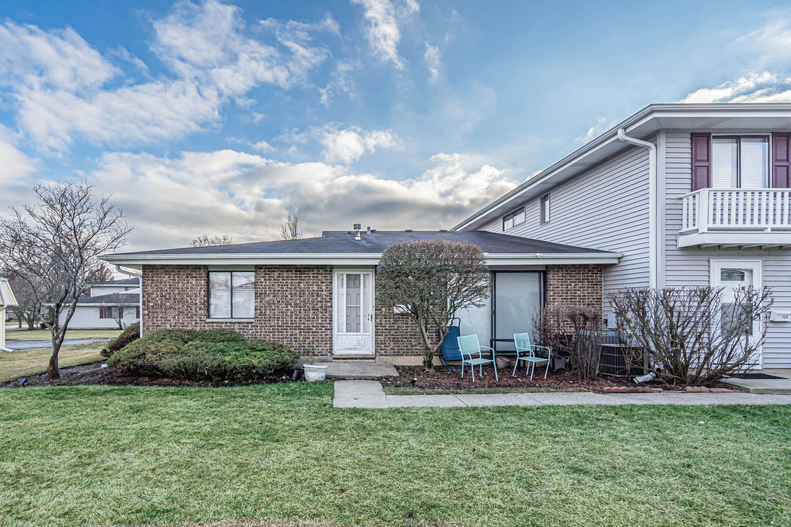 125 Millbrook Lane Unit: 125