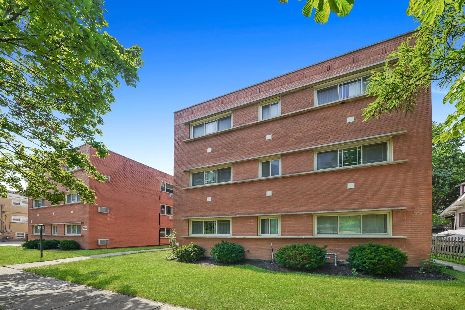 8050 Niles Avenue Unit: 2E