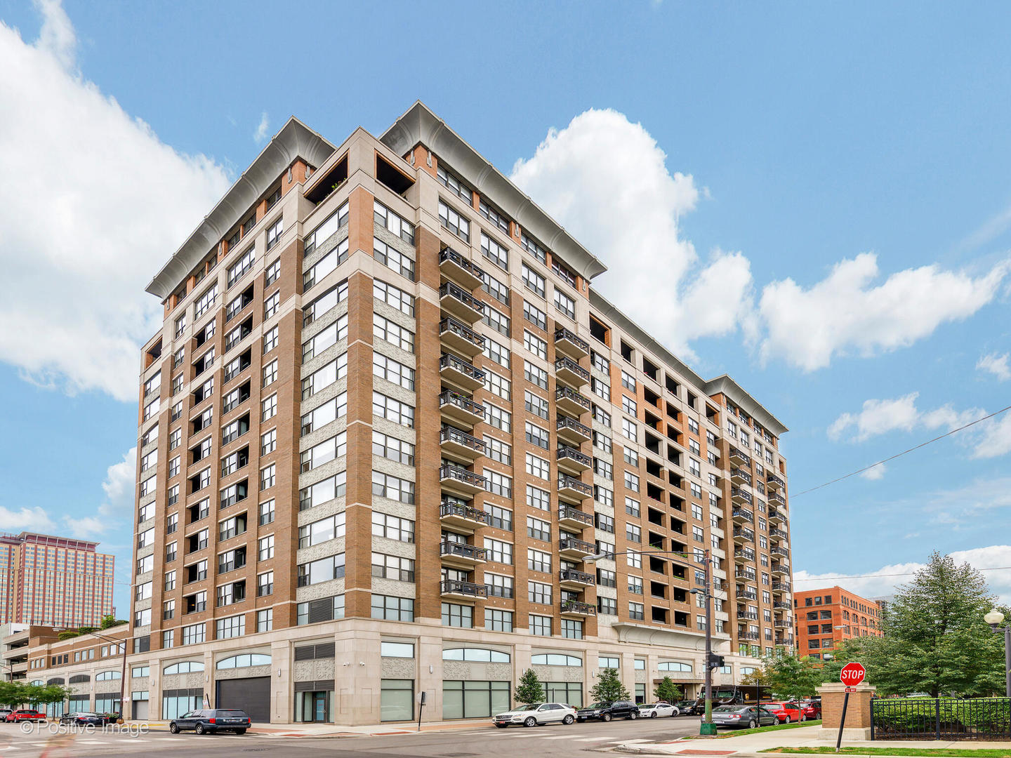 849 N FRANKLIN Street Unit: 418