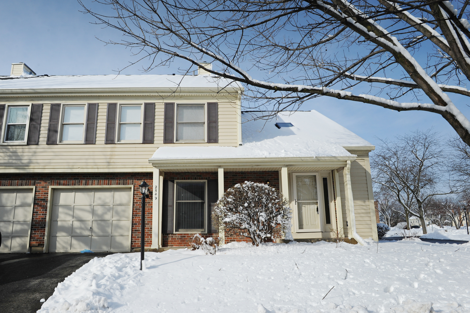 2549 College Hill Circle