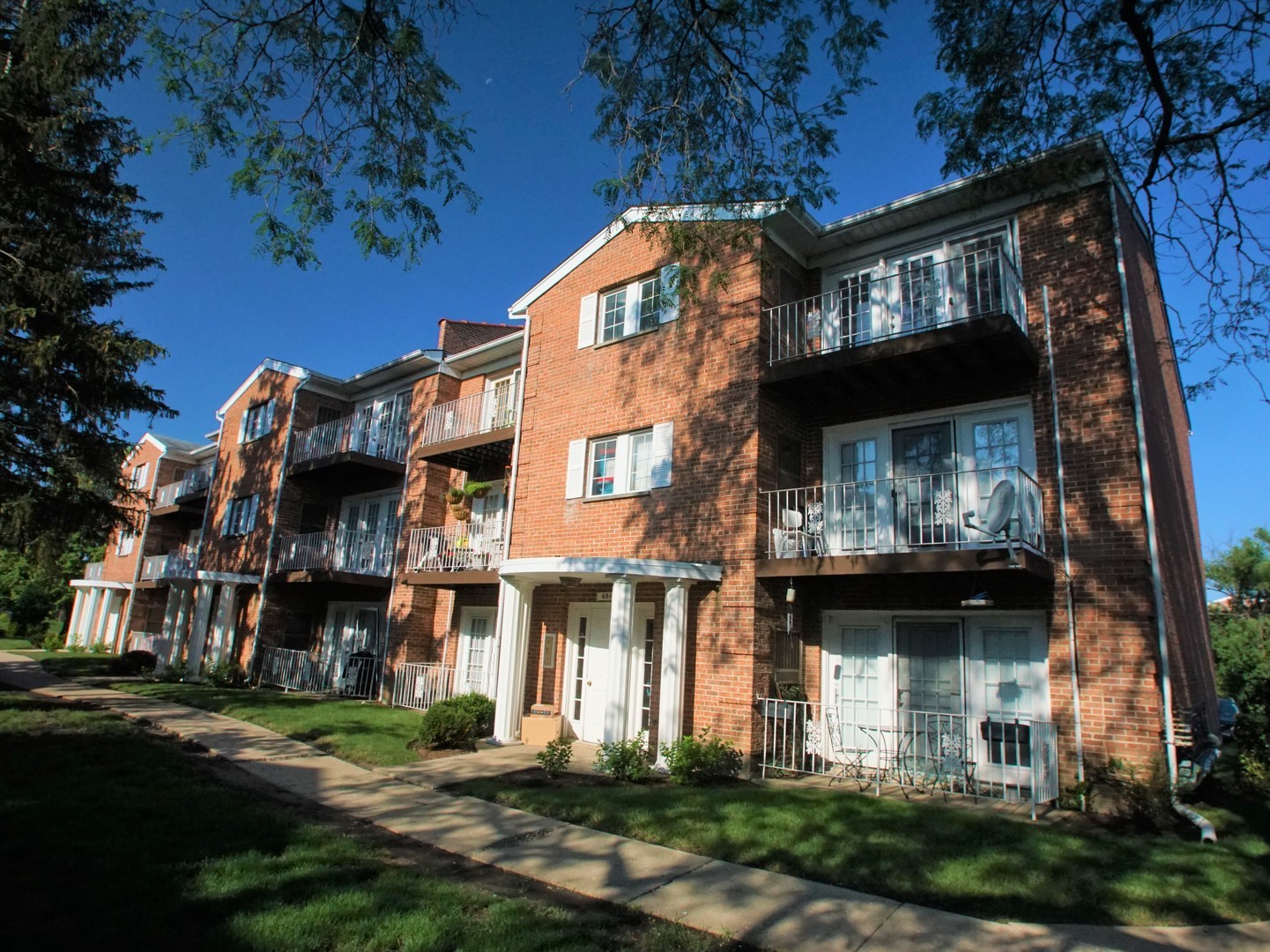 684 QUINCY BRIDGE Lane Unit: 302
