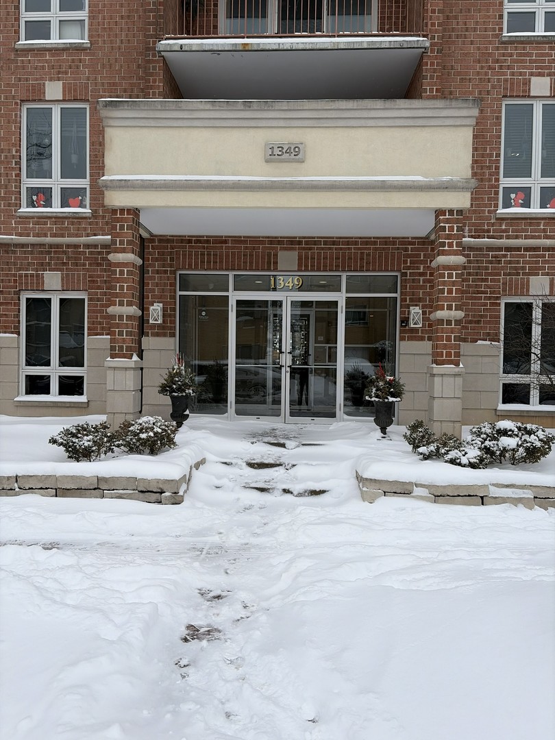 1349 E Washington Street Unit: 404