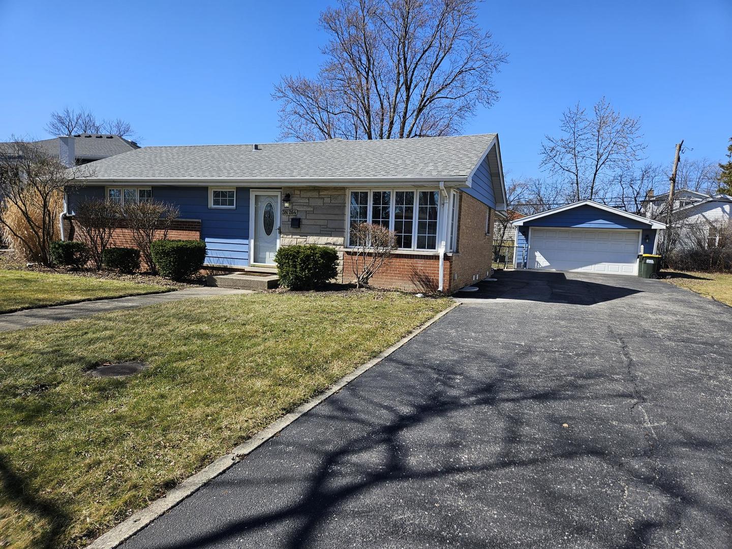 3N264 N Howard Avenue