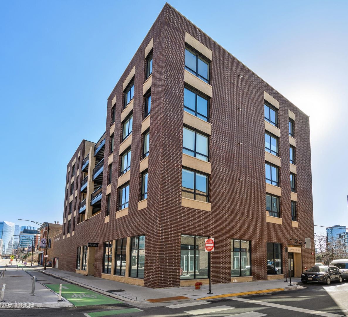 680 N Milwaukee Avenue Unit: 503