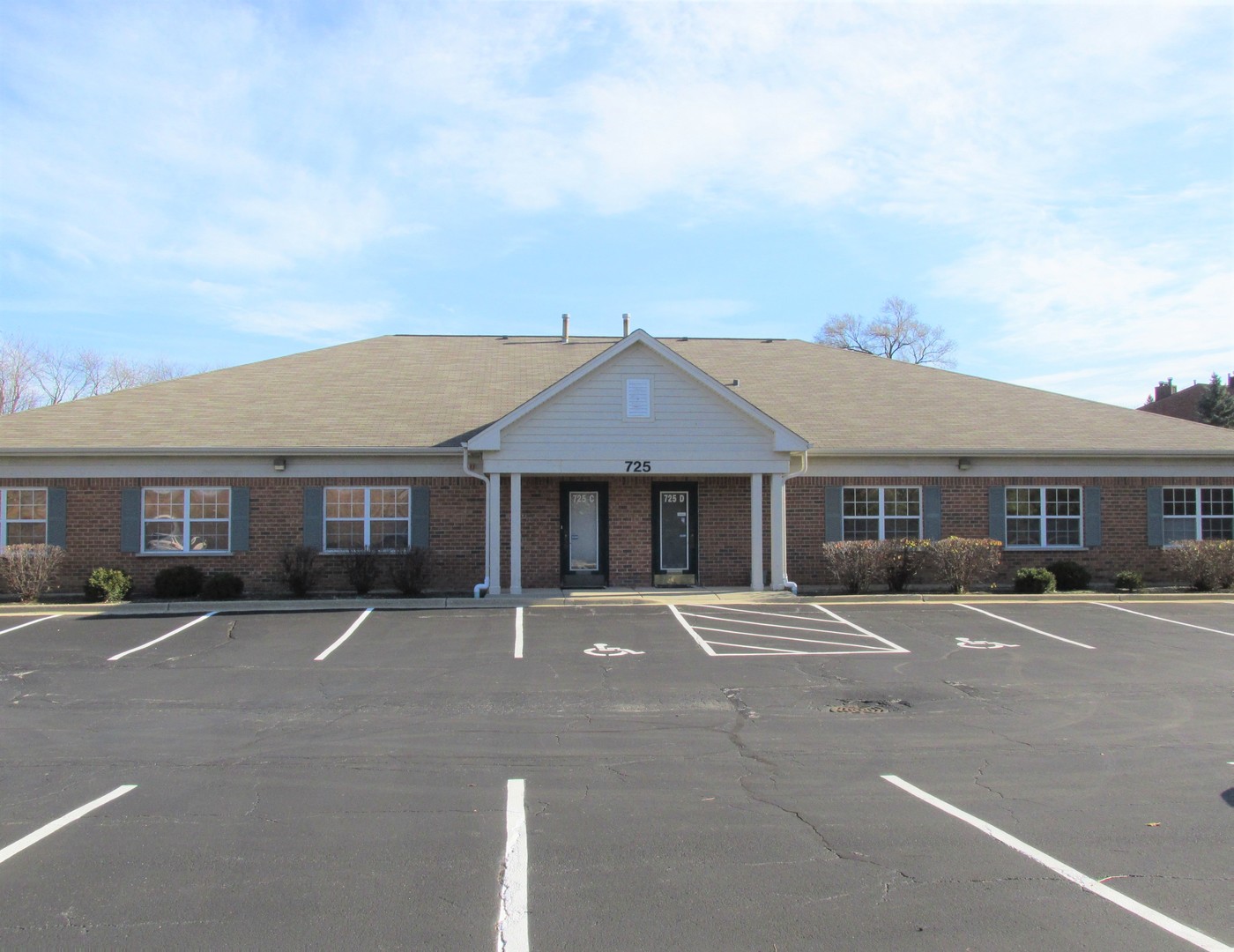 725 E Irving Park Road