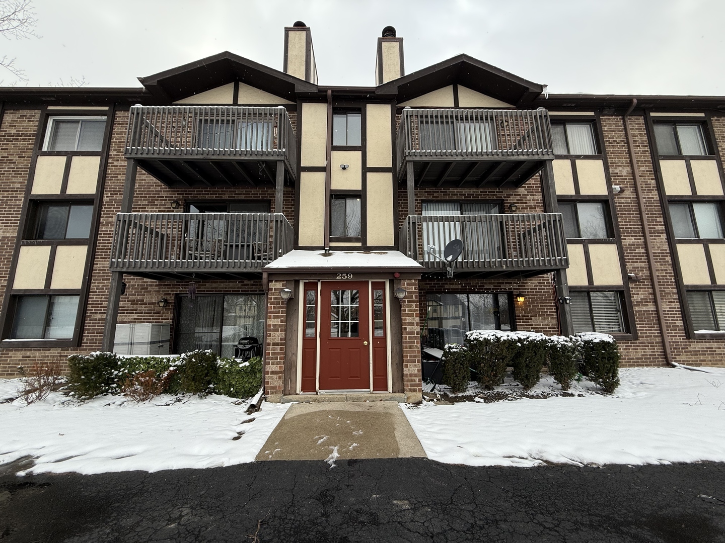 259 Stoneybrook Lane Unit: 2B