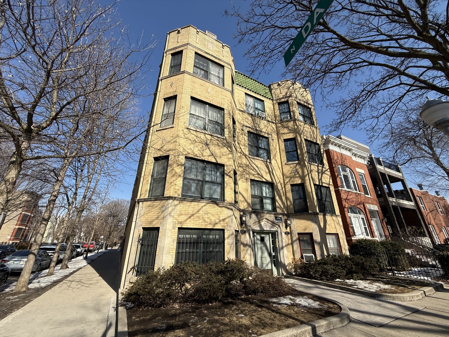 2611 N Dayton Street Unit: 1