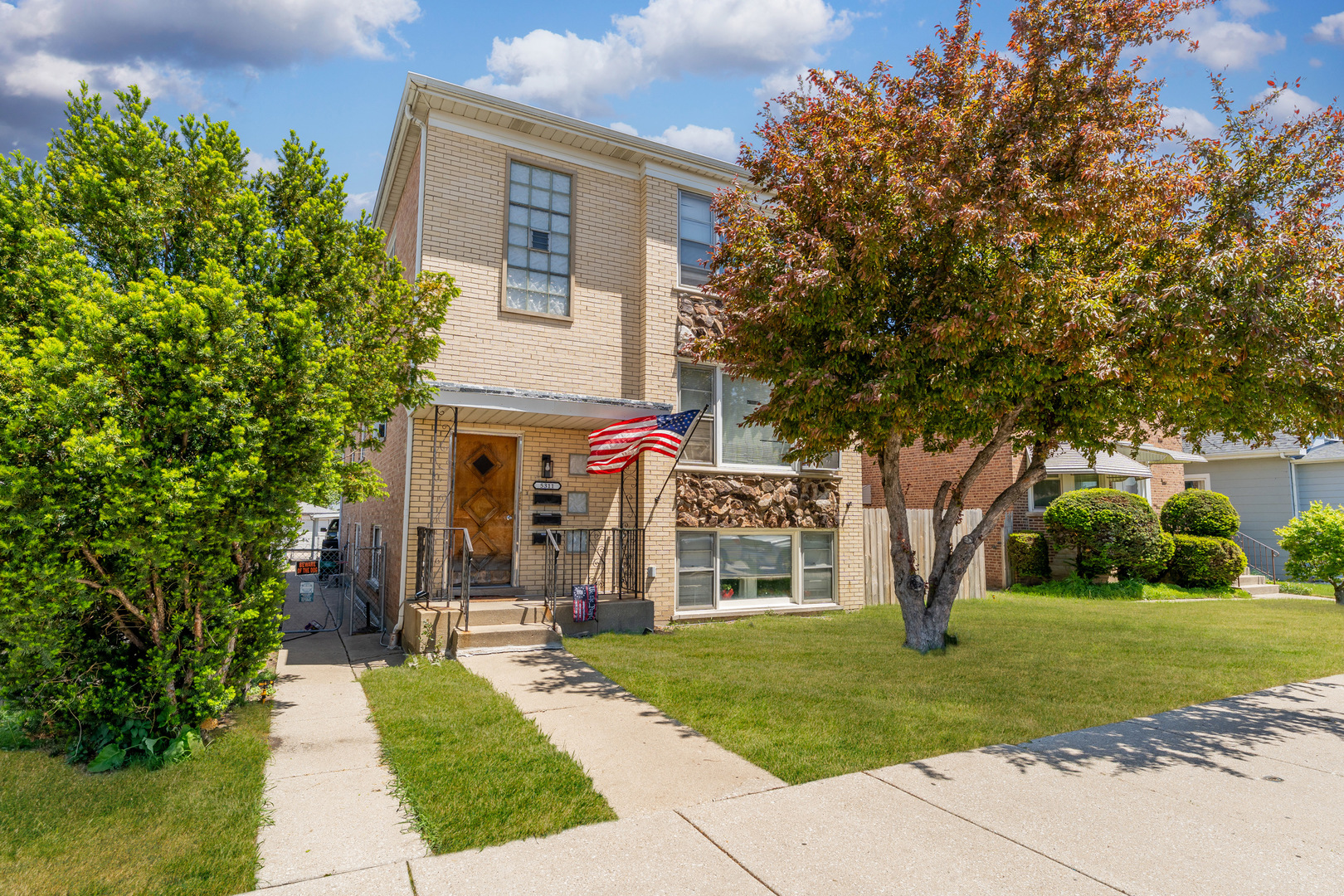 5311 N NORTHWEST Highway Unit: 2